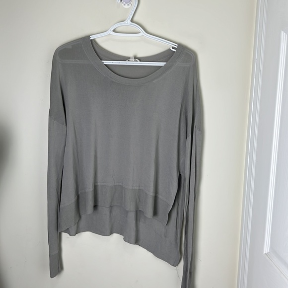 Aritzia Wilfred Librement Asymmetrical Sweater Size Small - Picture 10 of 11